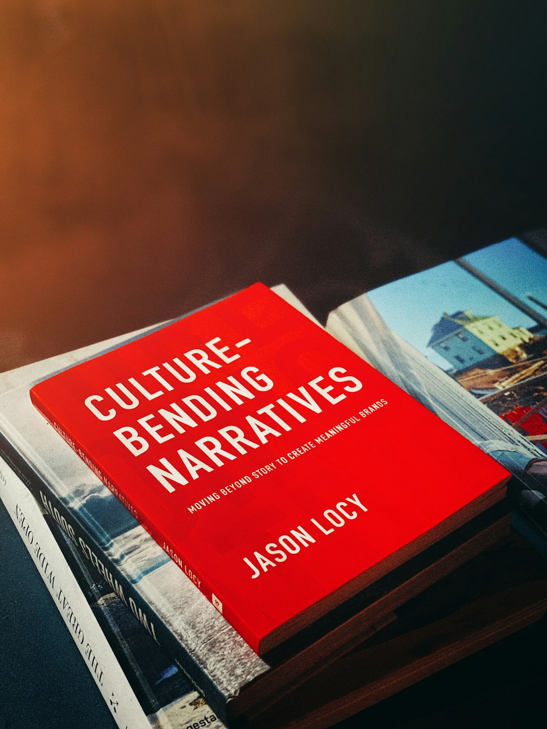 the-great-american-book-on-black-table-n5-flqb71t4